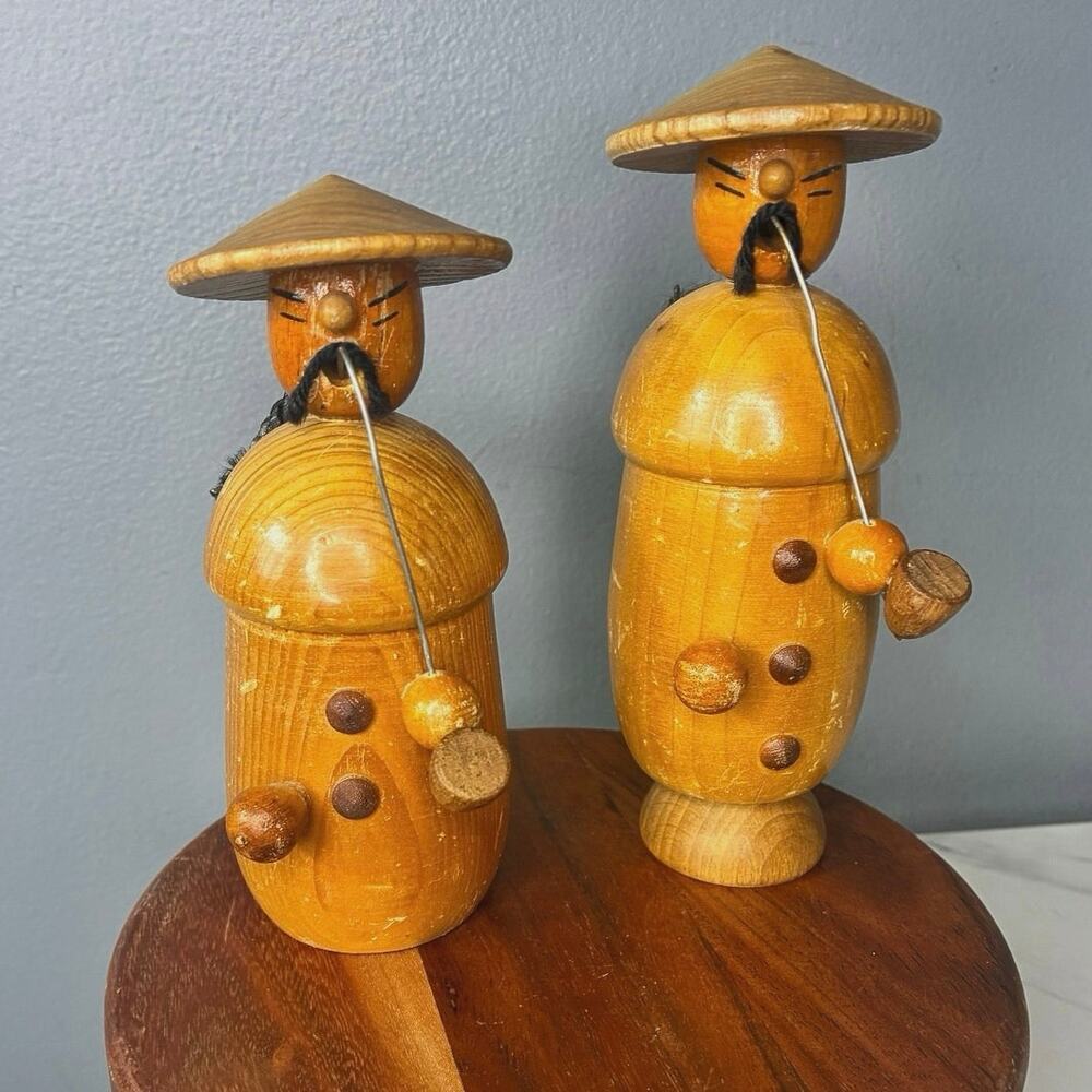 Vintage Hand-Carved Wooden Folk Art Figures Pair – Mid Century Style